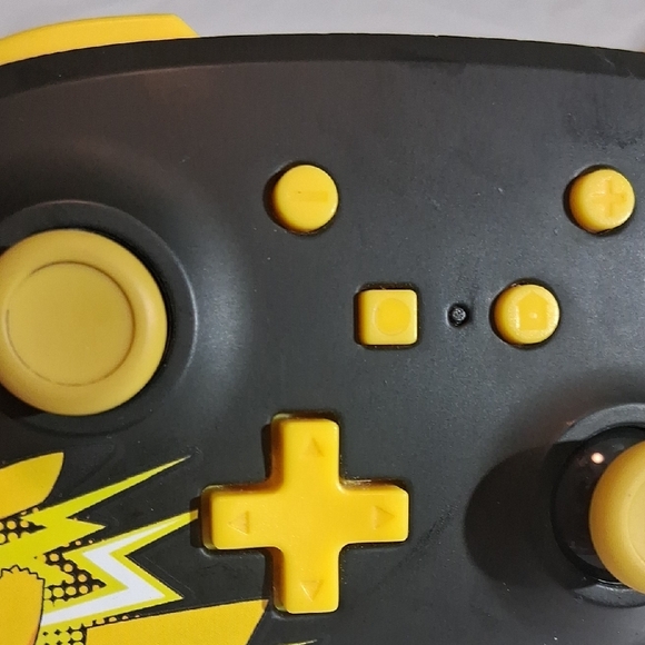 Wireless Pikachu controller compatible with Nintendo Switch Pro Controller - Picture 6 of 8